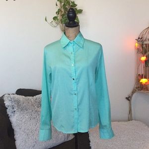Mint green button down shirt 👚💚👚